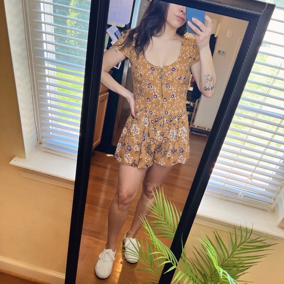 Forever 21 Dresses & Skirts - Floral Corset Tie Romper